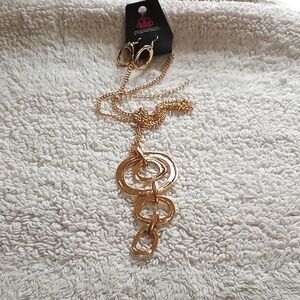 Tranquil Trickle Gold Necklace with free earrings